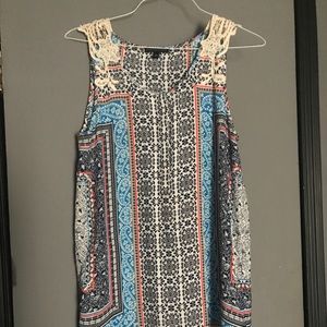 Signature Studio boutique summer dress size small.